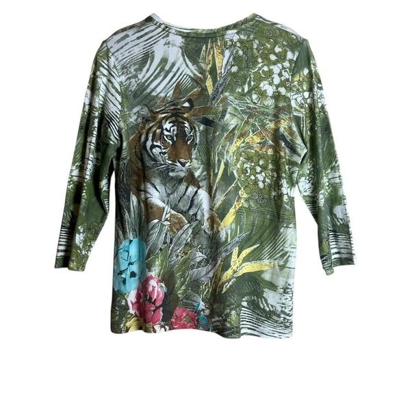 3 for $30! Alia tiger print graphic shirt - Picture 4 of 5